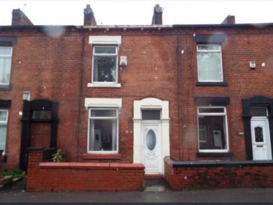 106 Coalshaw Green Road, Chadderton, Oldham