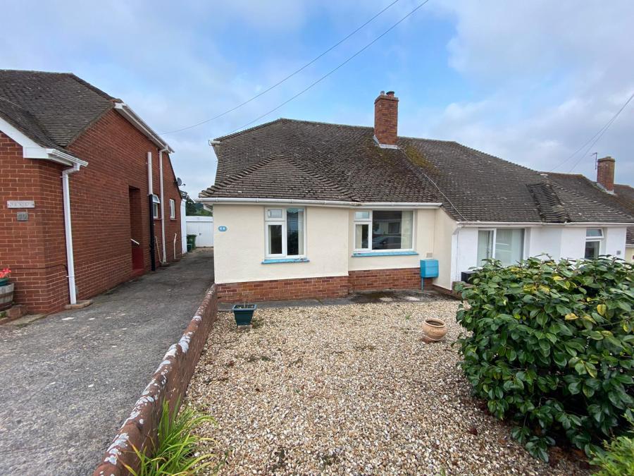 68 Brookside Crescent, Exeter