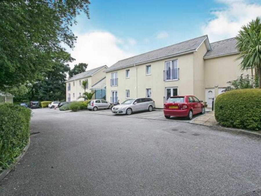 12 Newton Court, Treleigh Avenue, Redruth, Cornwall