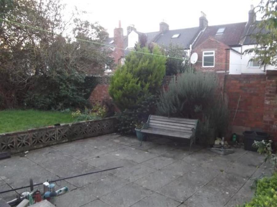 7 St. James Close, Exeter