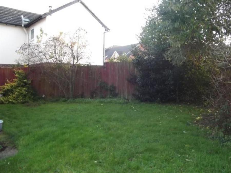 7 St. James Close, Exeter