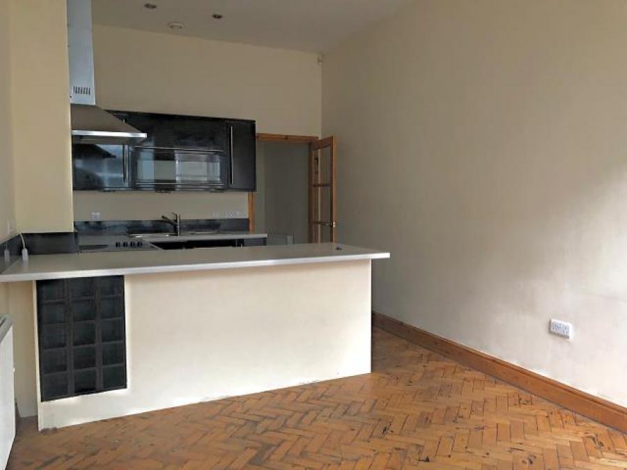 Flat B, 55a West End, Redruth, Cornwall