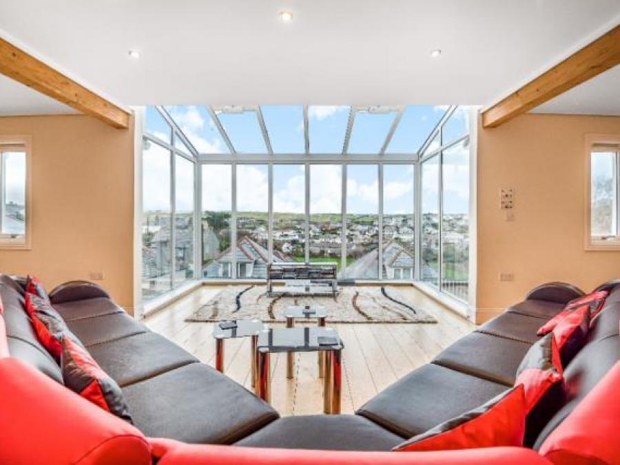 6 Upper Hillcrest, Perranporth, Cornwall
