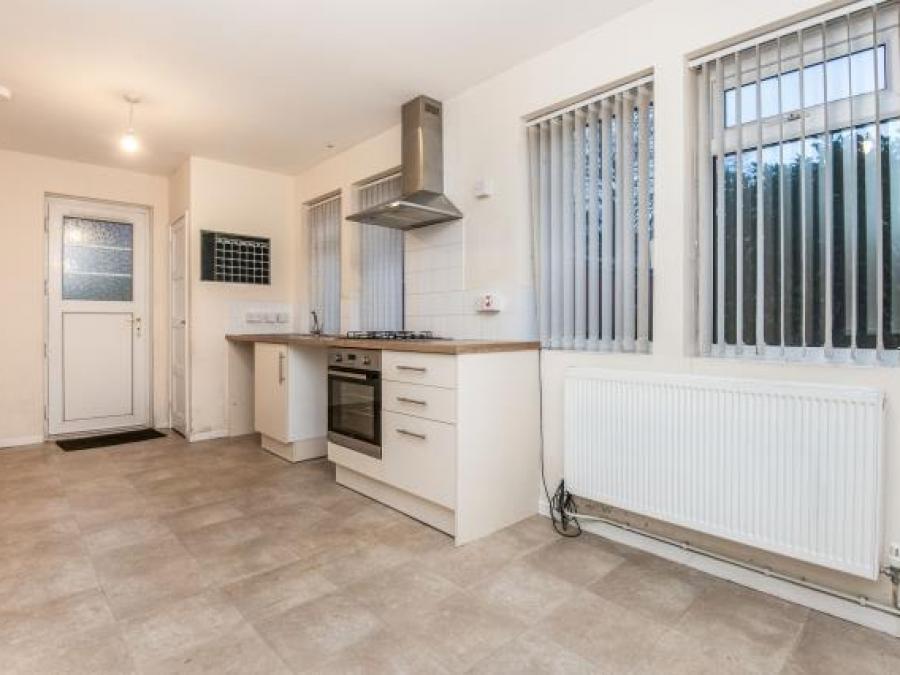 80 Butts Road, Exeter