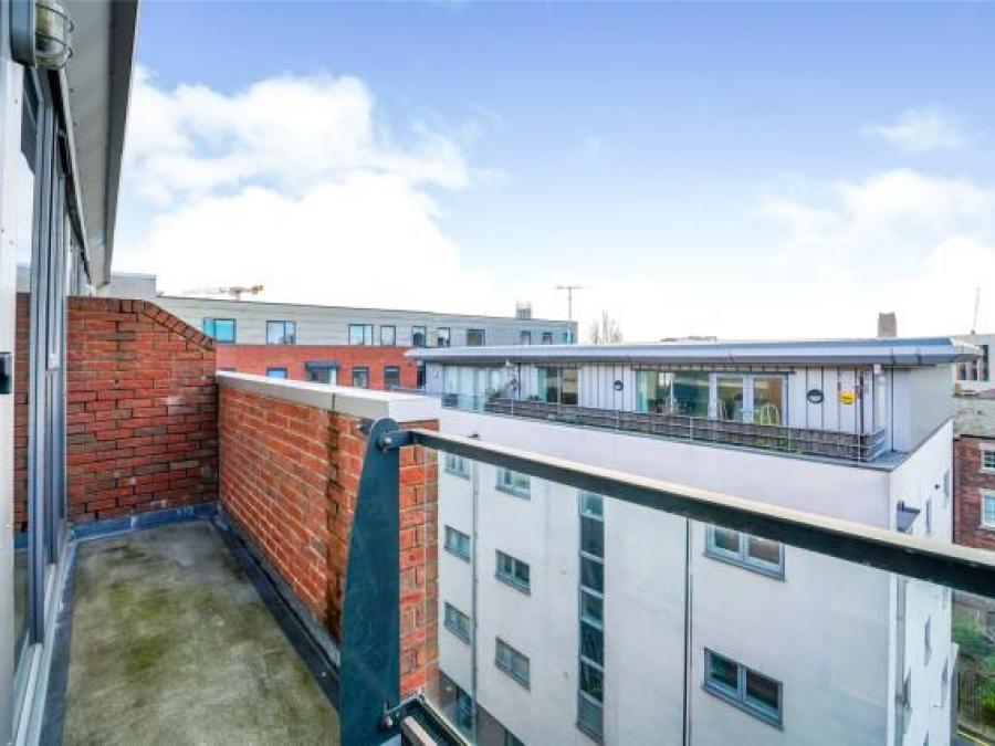 Apt 28, 35 Bridport Street, Liverpool