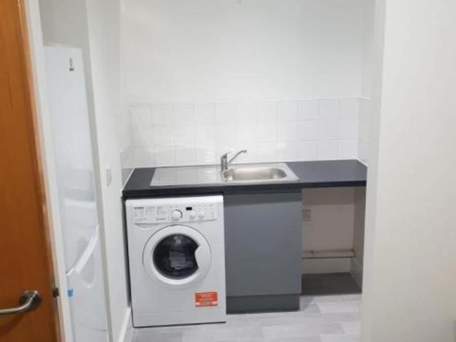 Flat 14, 73 Shandon Court, London Road, Liverpool