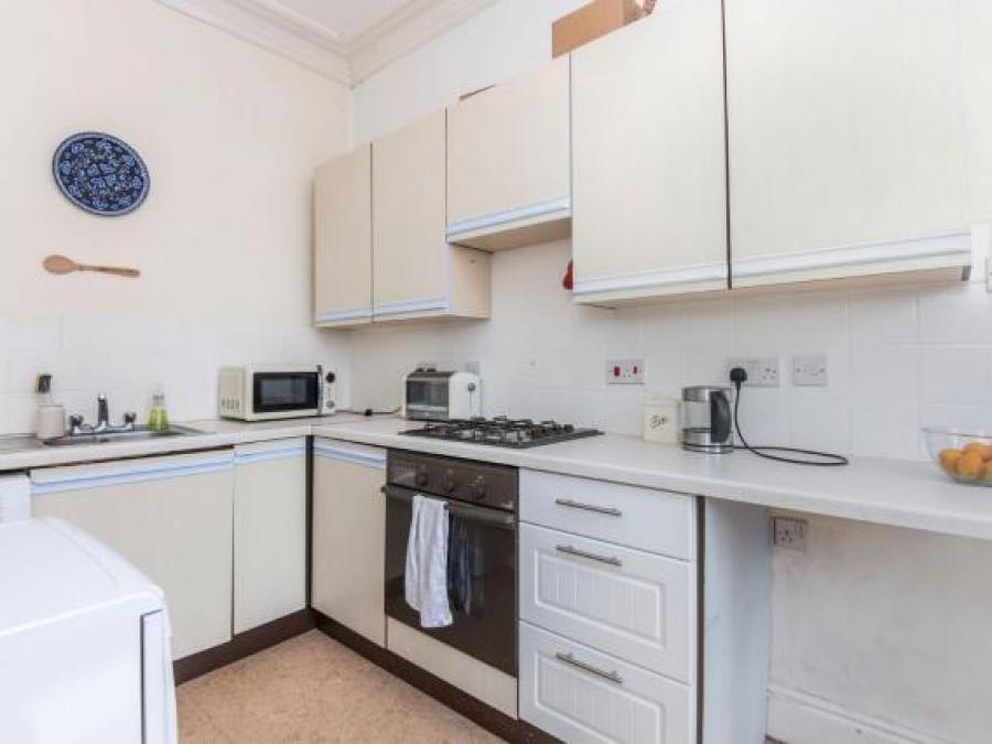 Flat 3, 16 St. Davids Hill, Exeter