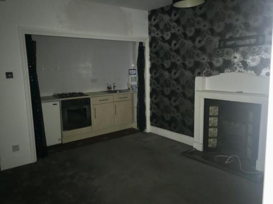 Flat 5, Underheath, Middle Warberry Road, Torquay