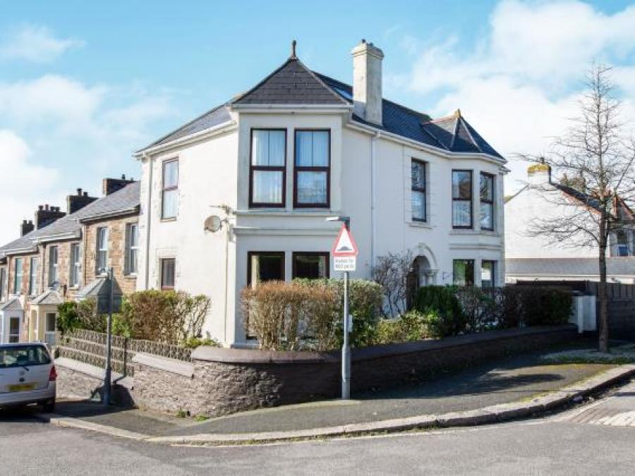 Albany House, 129 Albany Road, Redruth, Cornwall