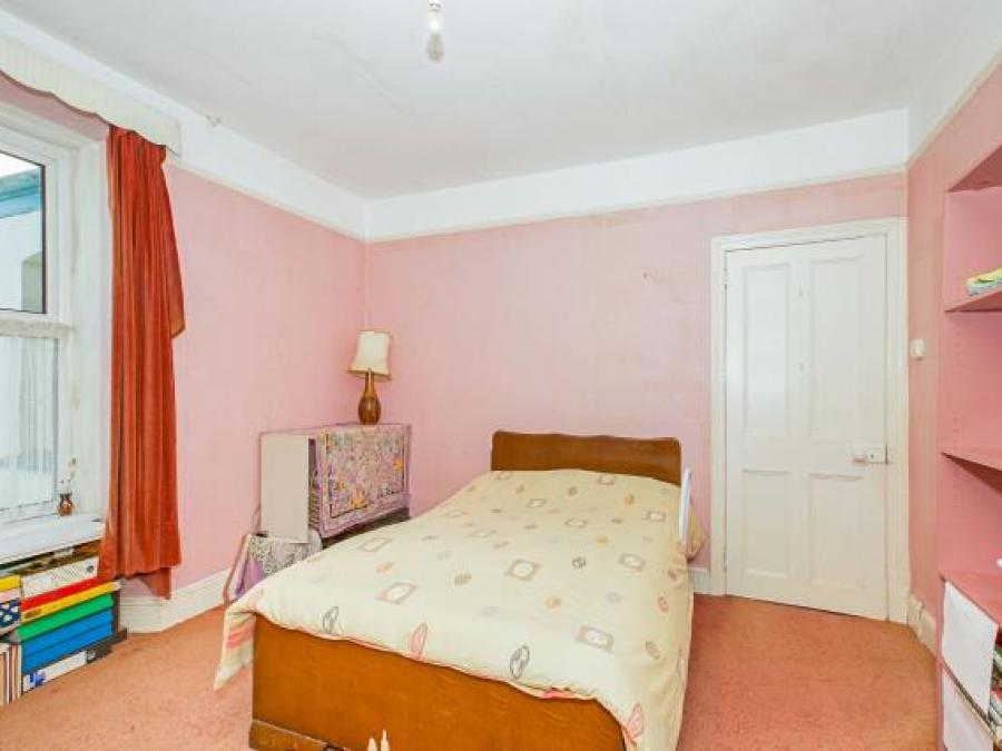 15 Mount Pleasant Road, Camborne, Cornwall