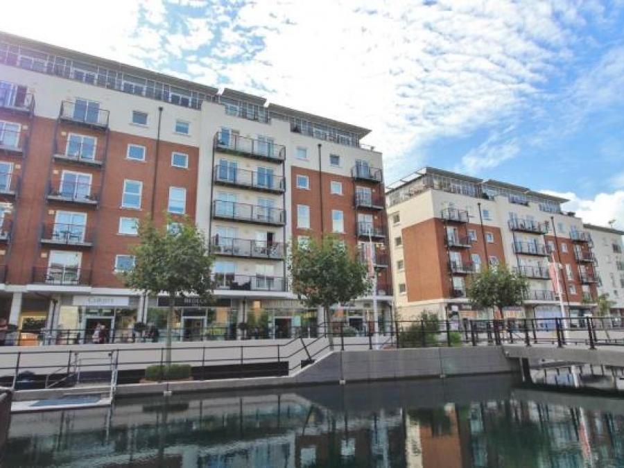 Flat 10, Brecon House, The Canalside, Gunwharf Quays, Portsmouth
