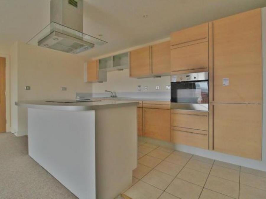 Flat 10, Brecon House, The Canalside, Gunwharf Quays, Portsmouth
