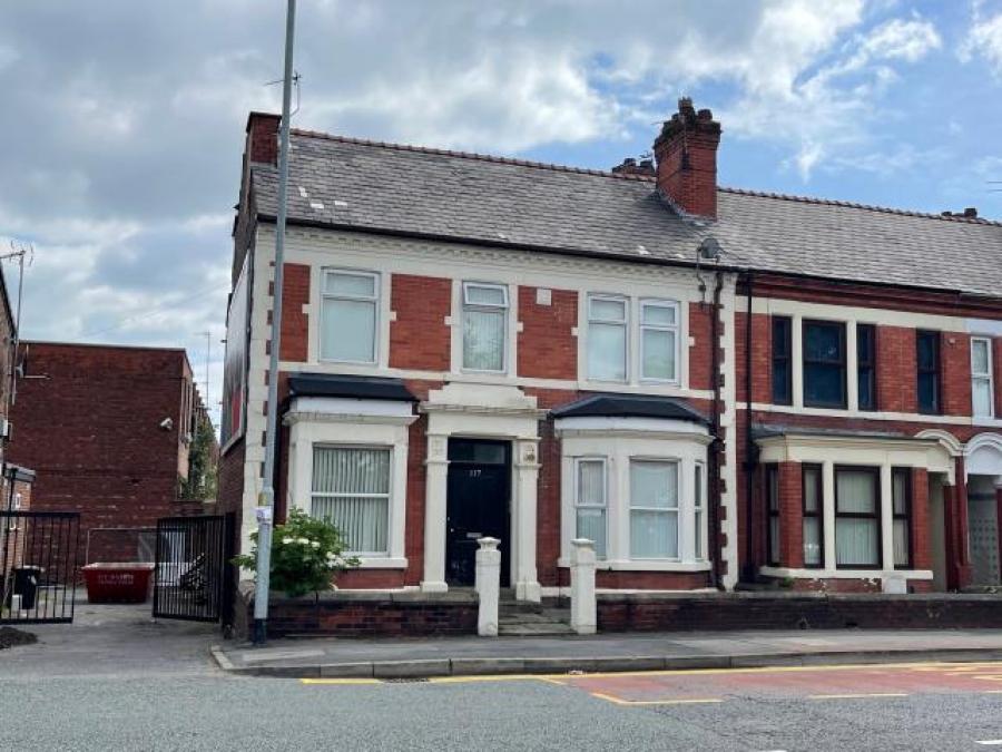 117 Wilderspool Causeway, Warrington