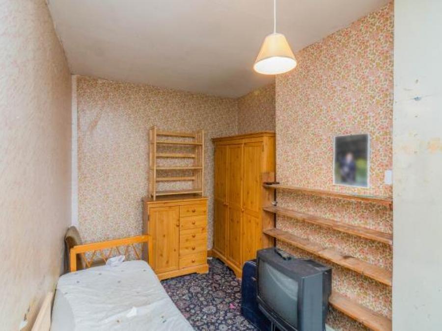124 Firth Park Crescent, Sheffield