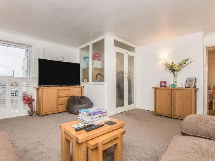 Flat 7 Hambleton House, 15 Barnpark Road, Teignmouth, Devon
