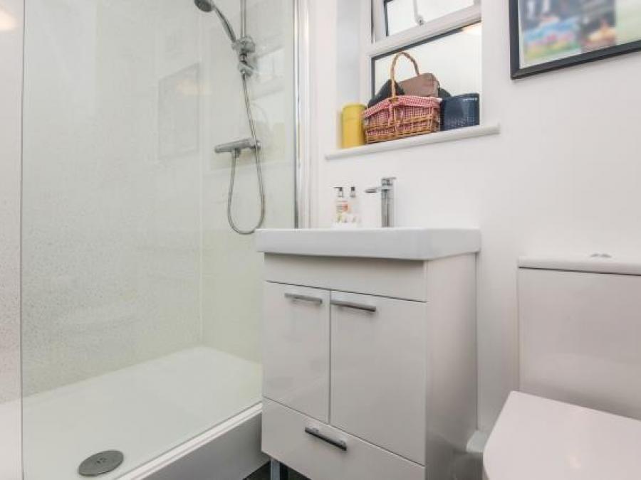 Flat 7 Hambleton House, 15 Barnpark Road, Teignmouth, Devon