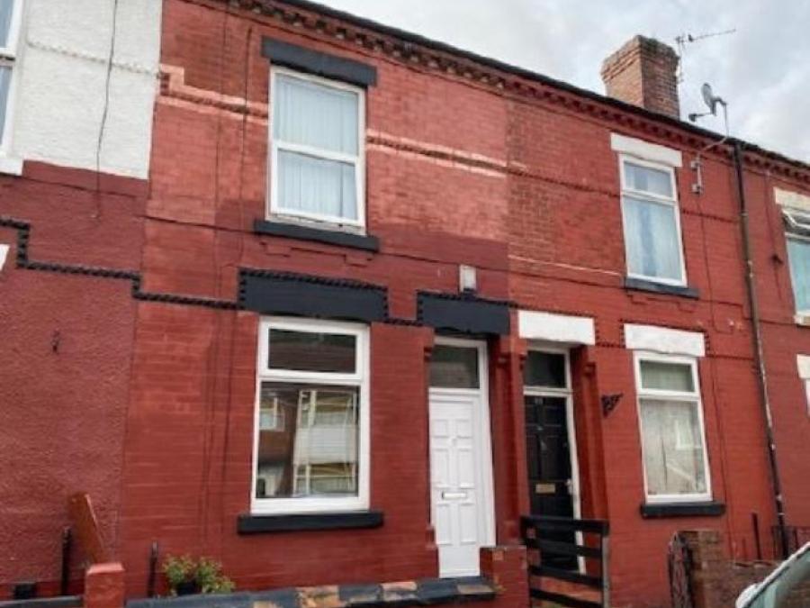 82 Pinnington Road, Manchester