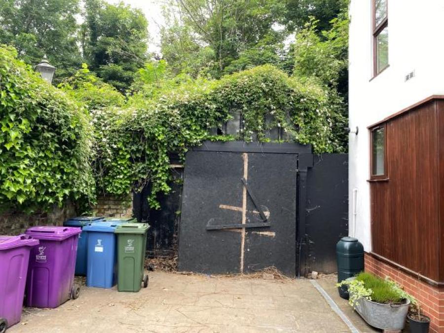 Former Workshop At Jardin Mews, Liverpool