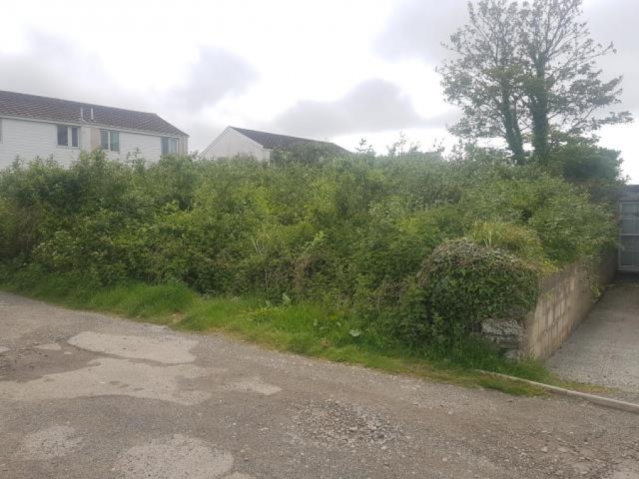 The Hutte Land At Mullion, Helston, Cornwall