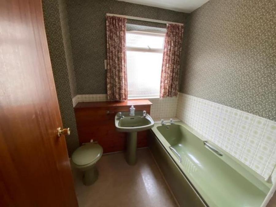 18 The Churchills, Newton Abbot, Devon