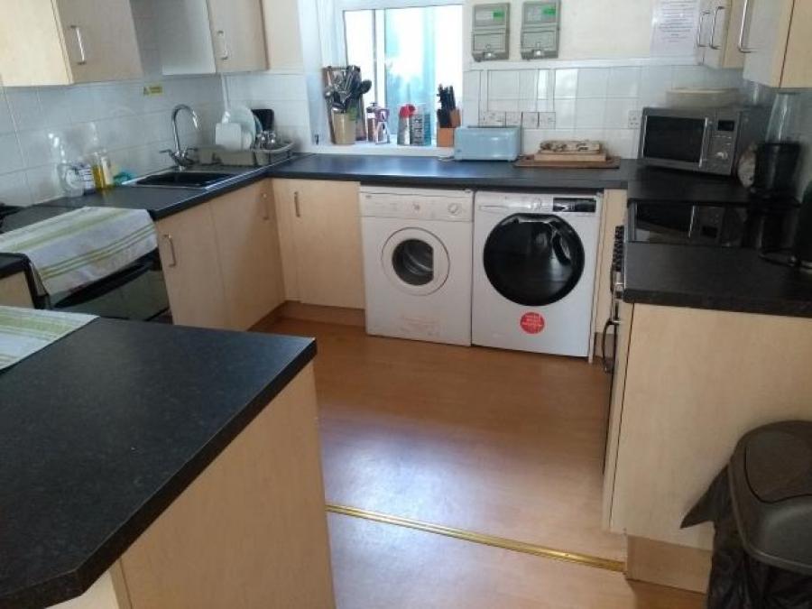 98 Windsor Road, Torquay