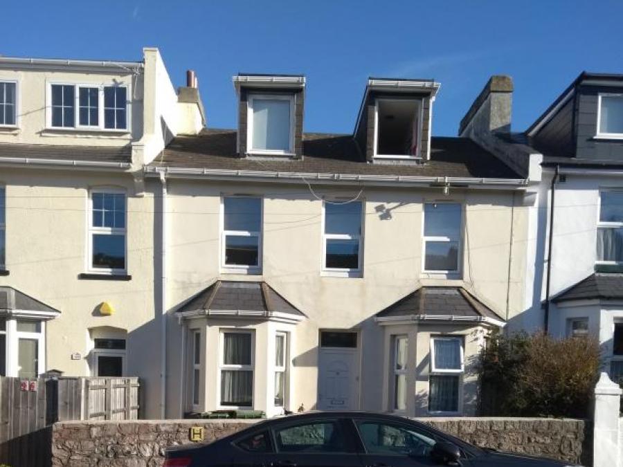 98 Windsor Road, Torquay