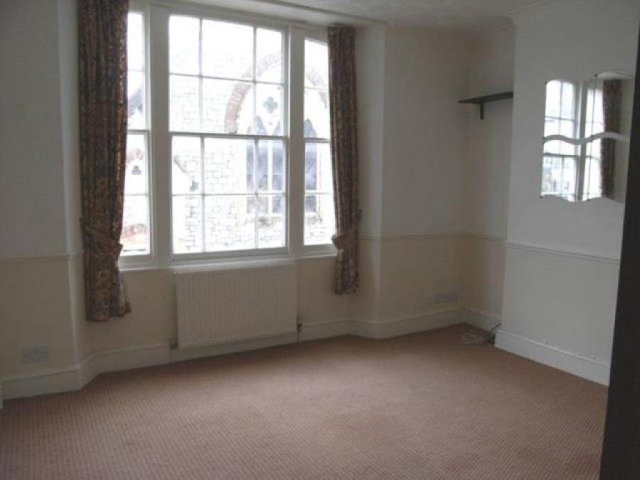 Flat 2, 18 Winner Street, Paignton, Devon