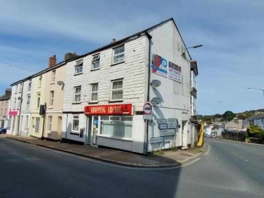 Pilgrims Way Shopping Arcade & Flats, 60 Fore Street, Callington