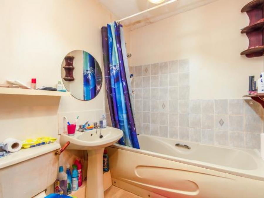 Flat 4, Sinclair House, Elmbank Road, Paignton, Devon