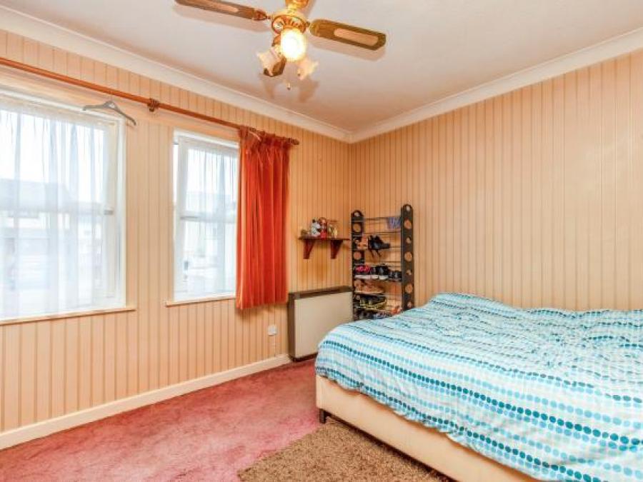 Flat 4, Sinclair House, Elmbank Road, Paignton, Devon