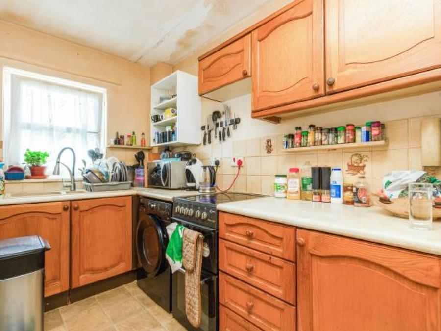 Flat 4, Sinclair House, Elmbank Road, Paignton, Devon