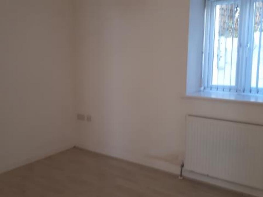 8 Lescudjack Heights, Pendennis Place, Penzance, Cornwall