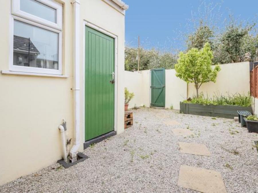 2 Fareham Cottages, Cattedown Road, Plymouth
