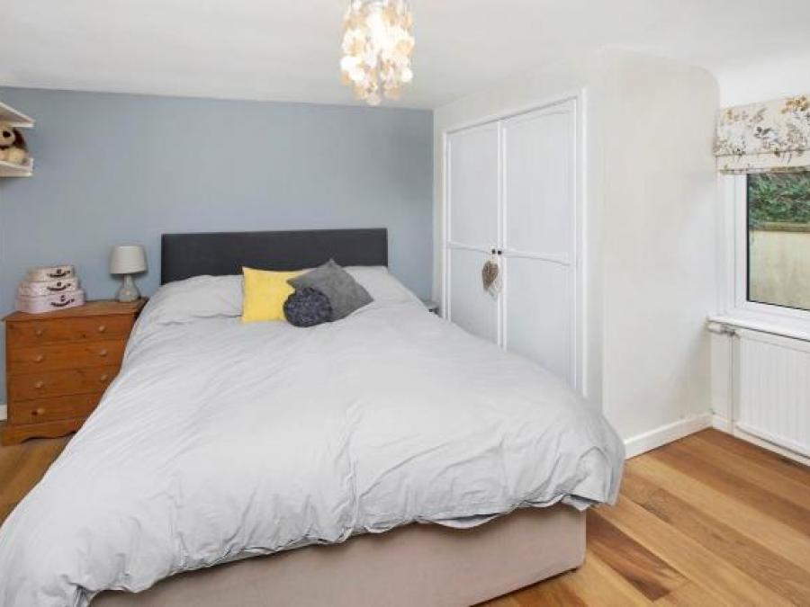 Flat 3, 27 Fore Street, Shaldon, Teignmouth, Devon
