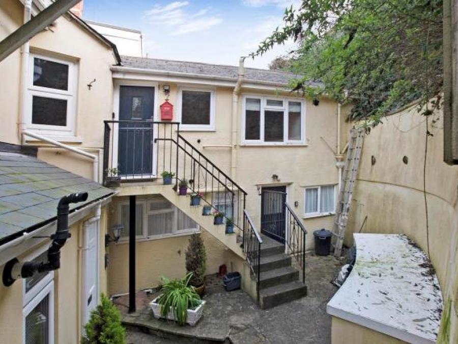 Flat 3, 27 Fore Street, Shaldon, Teignmouth, Devon