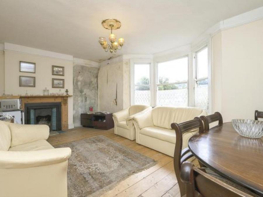 17 Mayors Avenue, Dartmouth, Devon