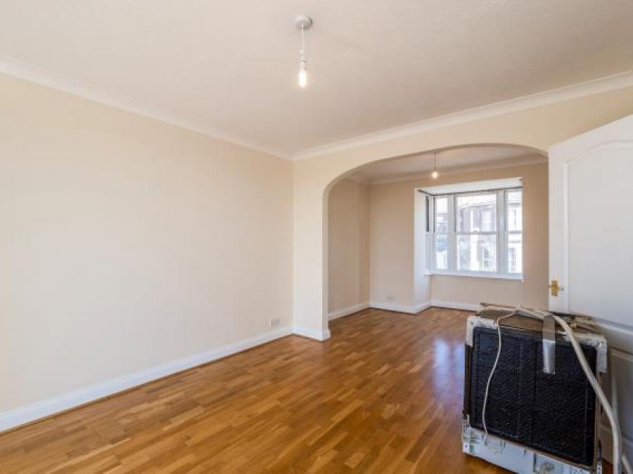 7 Elmhurst Court, Hermosa Road, Teignmouth, Devon