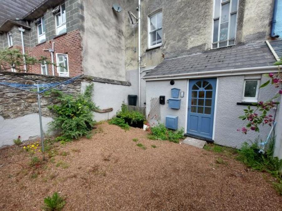 Flat 2, 12a The Walk, Launceston, Cornwall