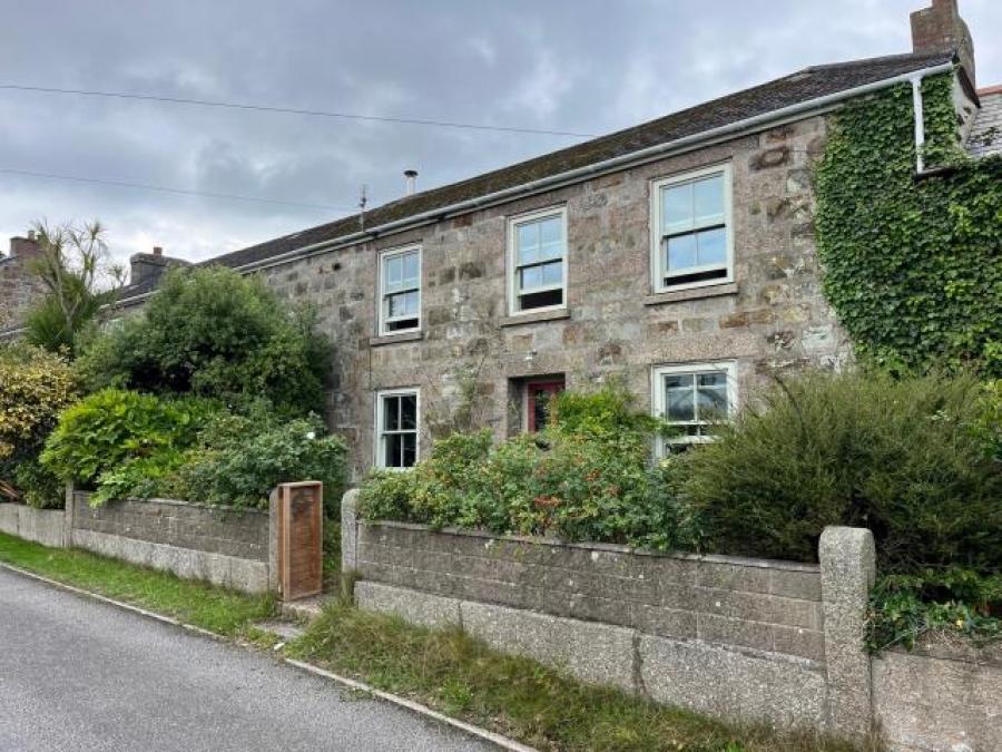 Hill Tor, 3 Greenbank, Meneage Road, Helston, Cornwall