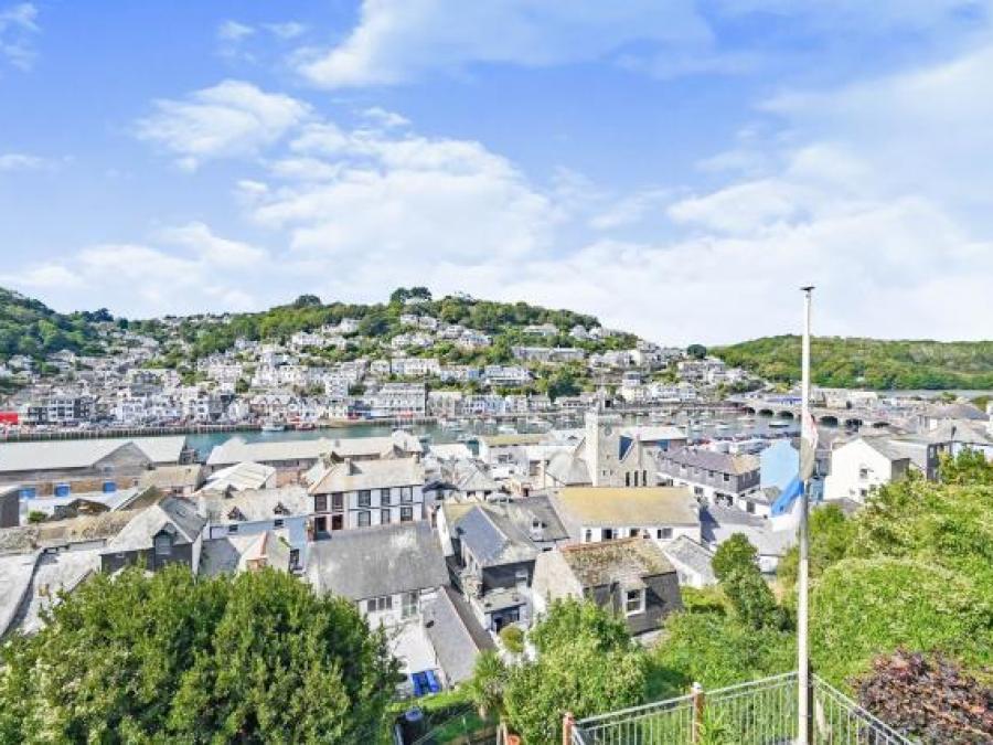 Suncrest, Barbican Hill, Looe, Cornwall