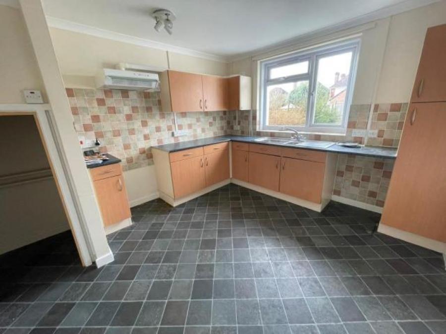 15 Heather Road, Yeovil, Somerset