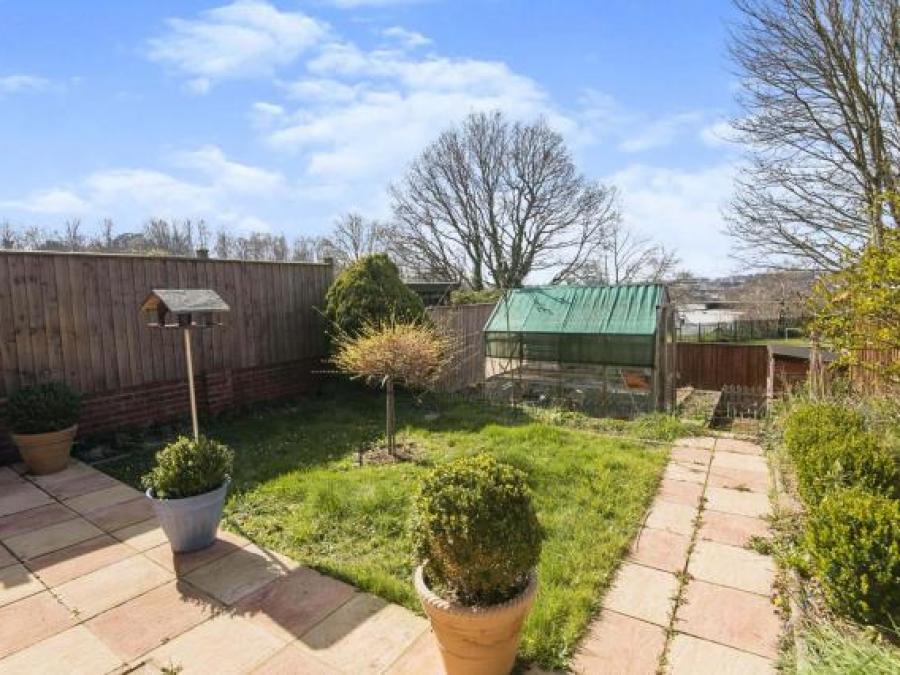 32 Quarry Park Road, Exeter