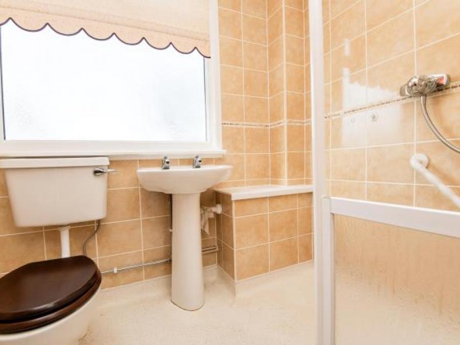 32 Quarry Park Road, Exeter