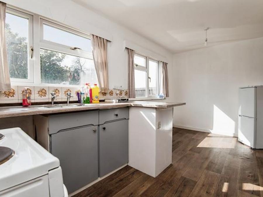 3 Winchester Avenue, Exeter