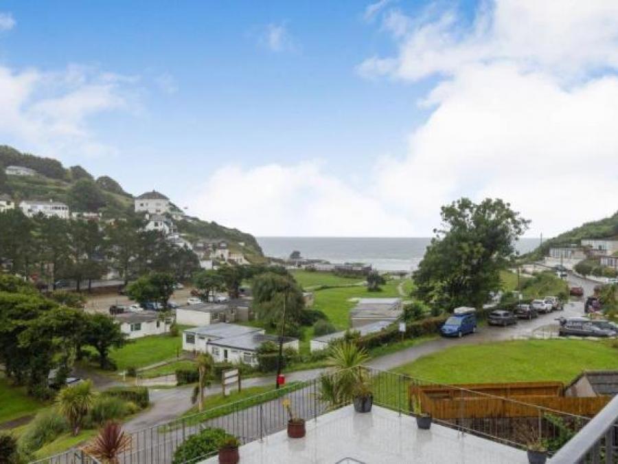 52 Hillside Villas, Millendreath Holiday Village, Looe, Cornwall