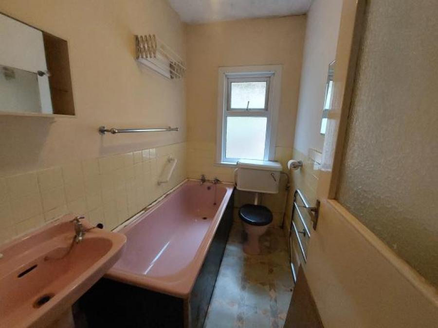 Flat 2, 7 Riviera Terrace, Dawlish, Devon