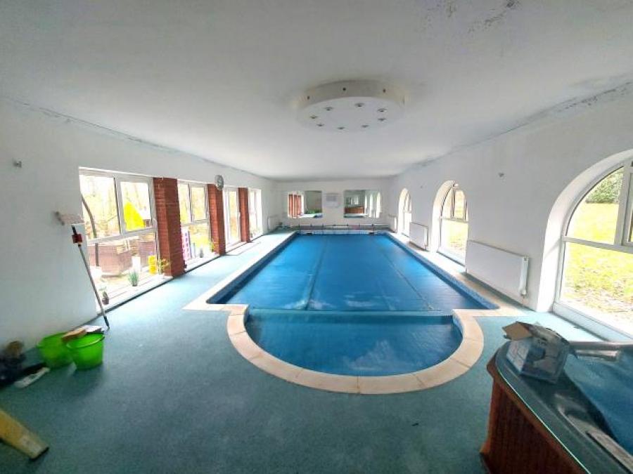 6 Wood Park, Plymouth