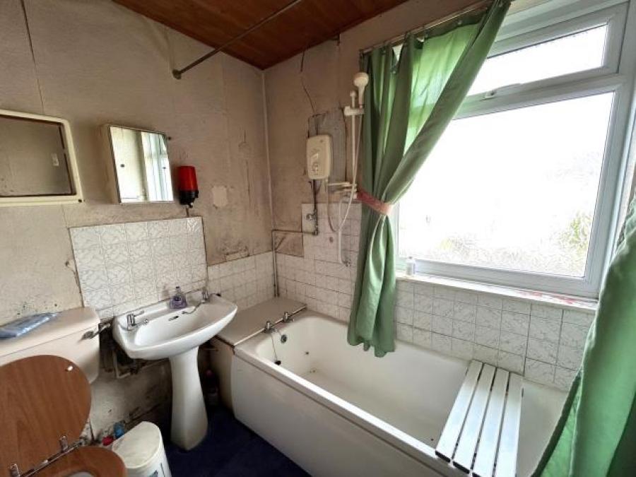 25 Randwick Park Road, Plymouth, Devon