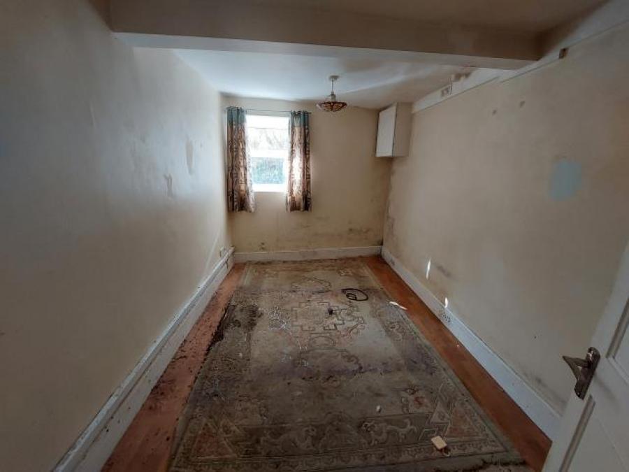 1a, Grosvenor Place, Exeter