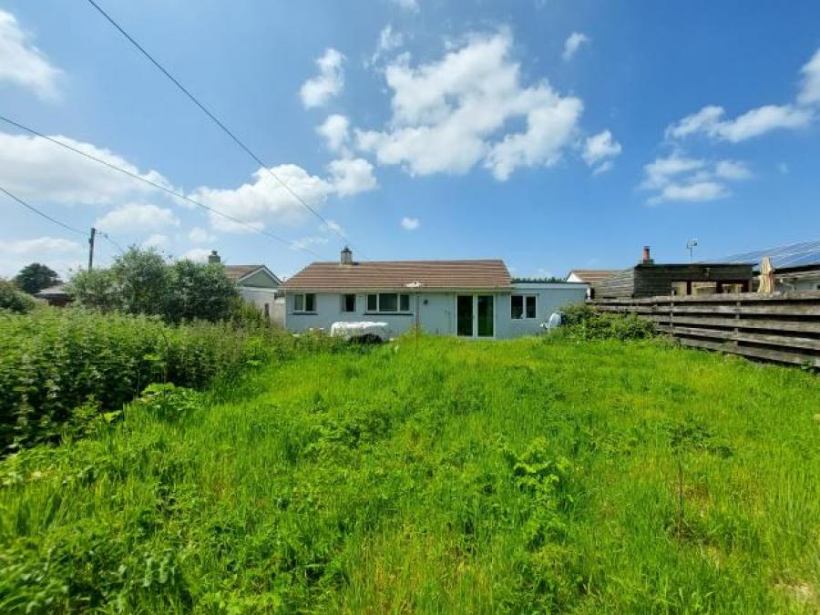 14 Little Gregwartha, Four Lanes, Redruth, Cornwall